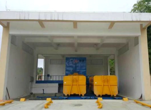 铜梁滨河路公园